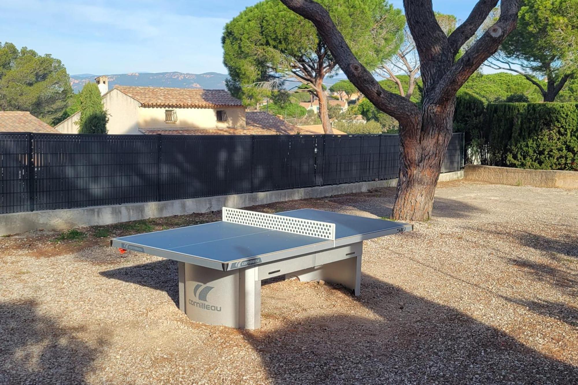 Apartment In Quiet With Pool Frejus